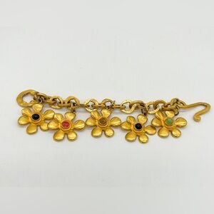 Vintage KARL LAGERFELD Gold Daisey Bracelet 6.25”